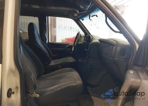 1999 Chevrolet Astro из США, поврежденный, VIN 1GNDM19W9XB138046